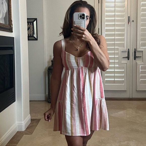 Lush Dresses & Skirts - 💕Cute babydoll dress💕